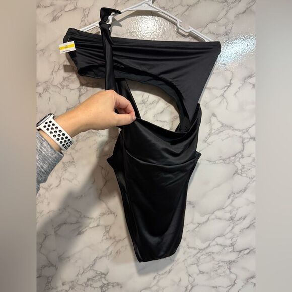 NEW Good American Side Tie Cuout One-Piece Swimsuit in Black Size 3 = L - Picture 6 of 10